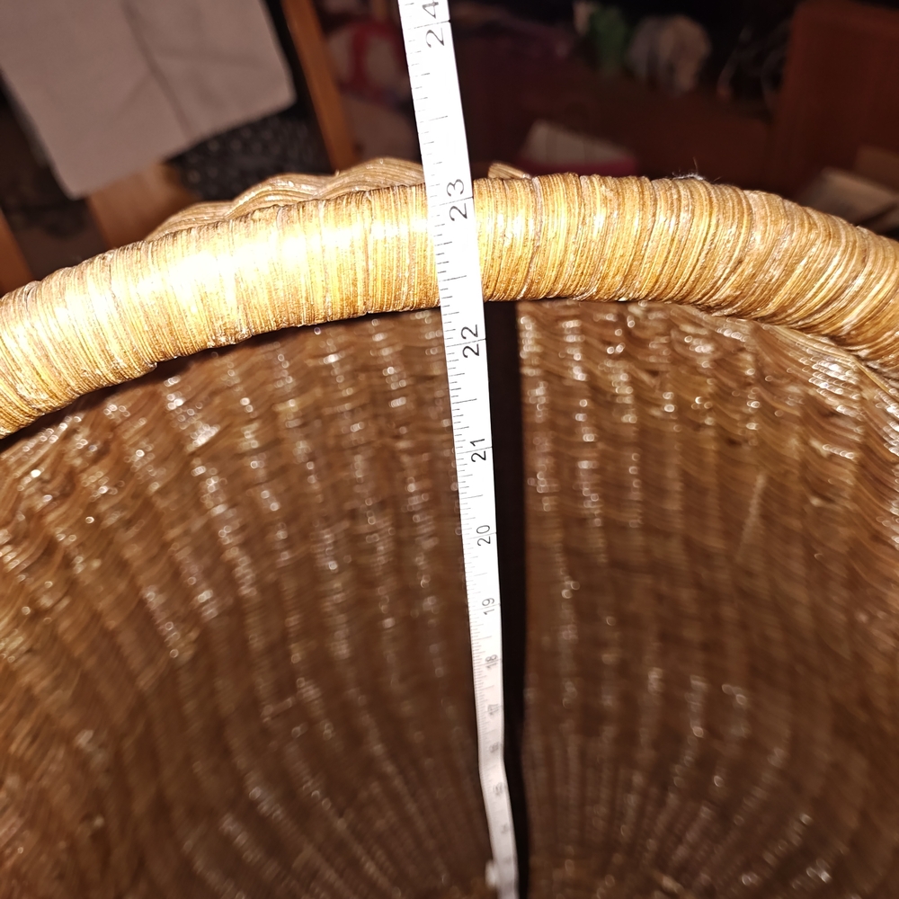 Vintage MCM Wicker Frog Basket - Picture 10 of 10